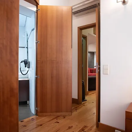 Apartment Feel Modern